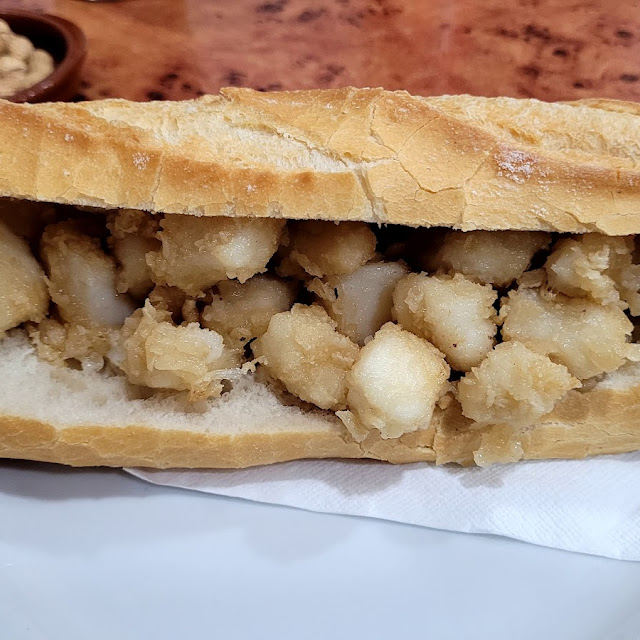 Bocadillo Pedro Carne de Caballo Habas Y Jamón Buenísimo