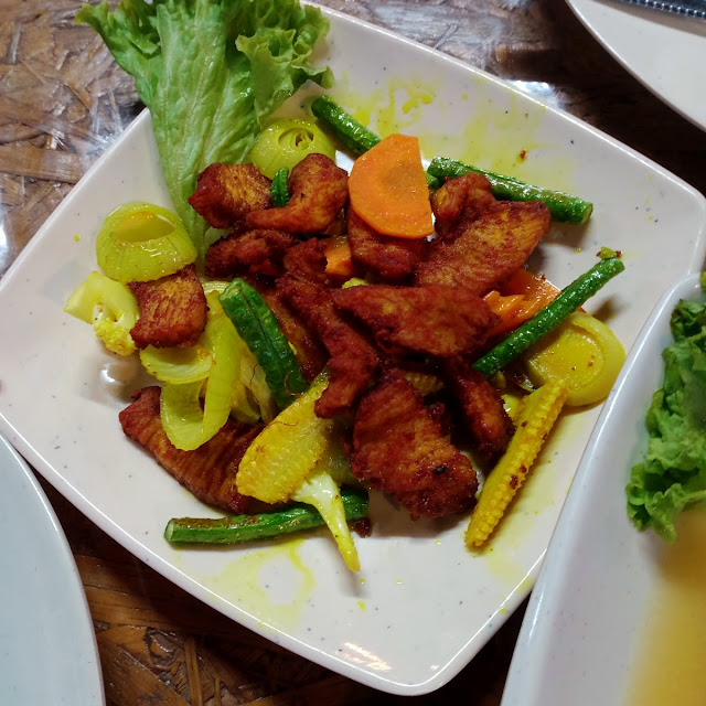 Ayam Goreng Kunyit