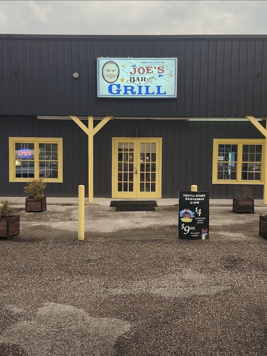 Joe's Bar and Grill