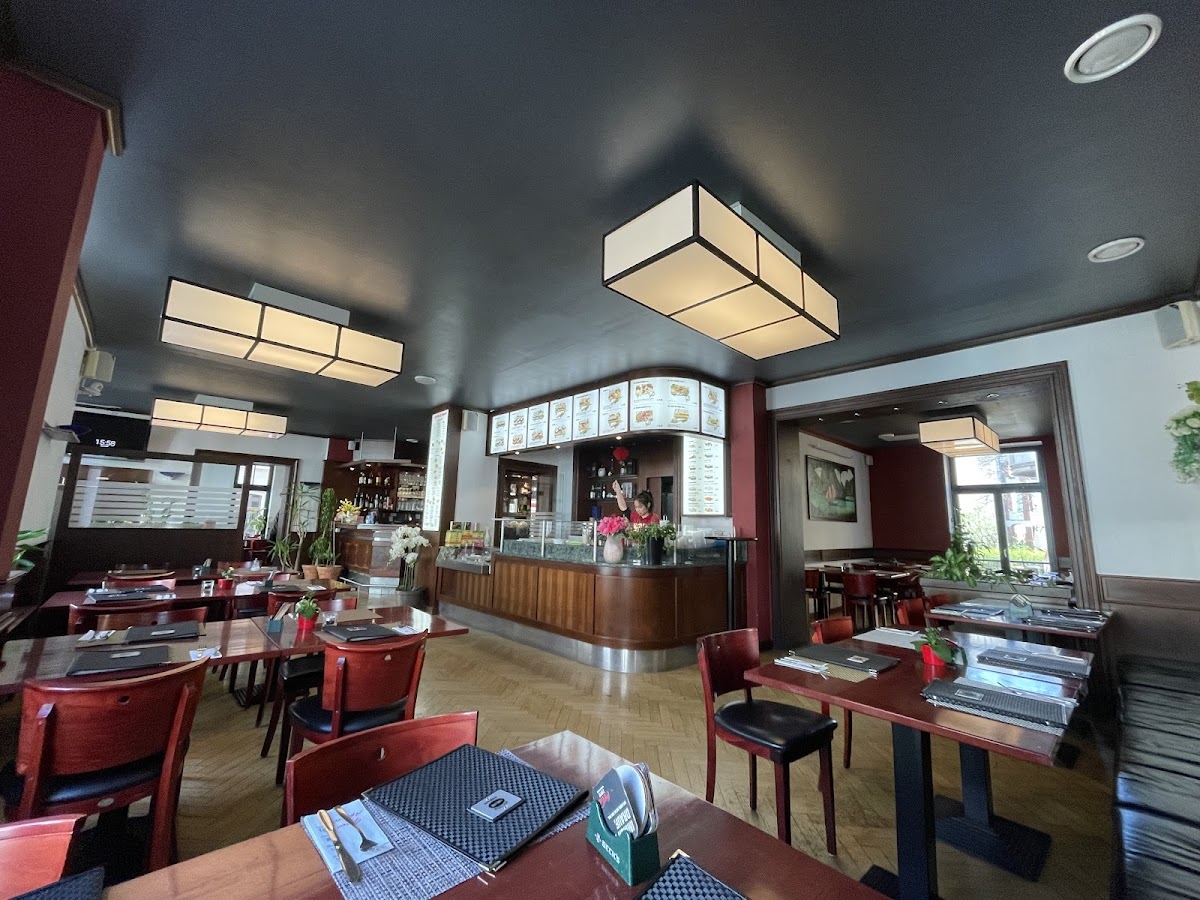 Asia Food & Sushi Bar