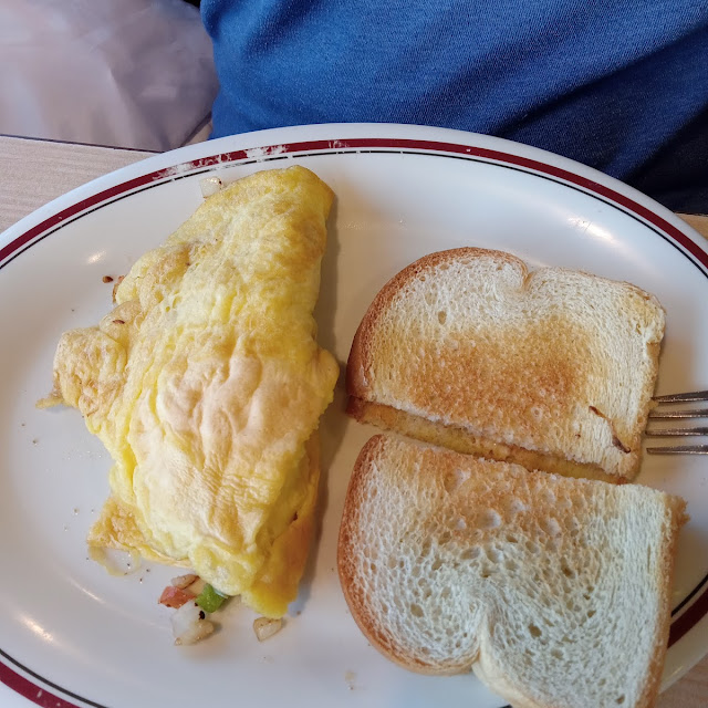 Omelet with Toast