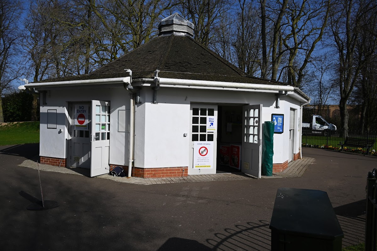 Café In The Park