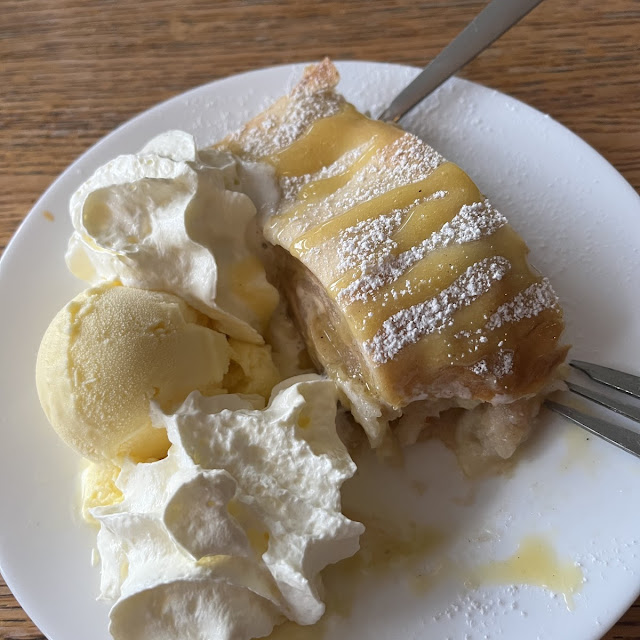 Warmer Apfelstrudel