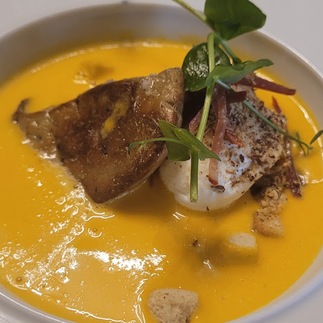 Velouté de Potiron Avec Foie Gras Poêlé