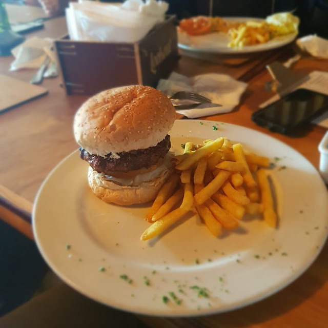No 3 Burger