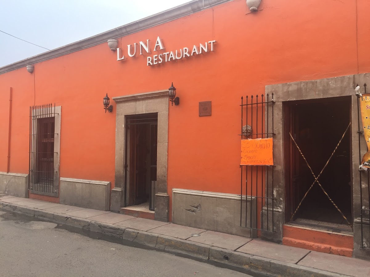 Luna restaurant