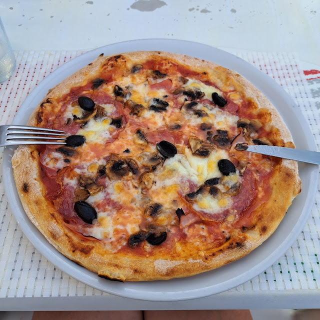 Pizza Prosciutto E Fungi