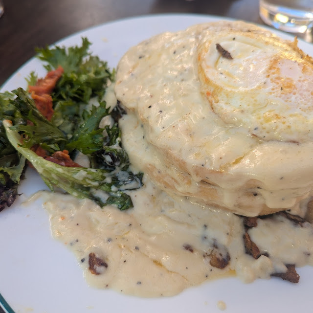 Croque Monsieur w Egg
