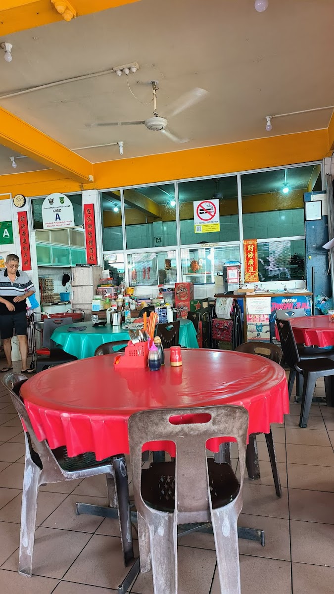 Lucky Restaurant