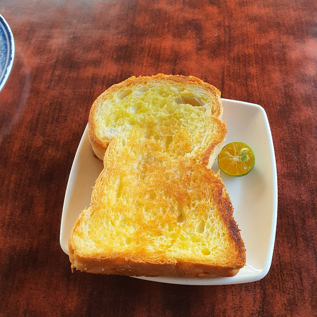 Roti Kacang Pol