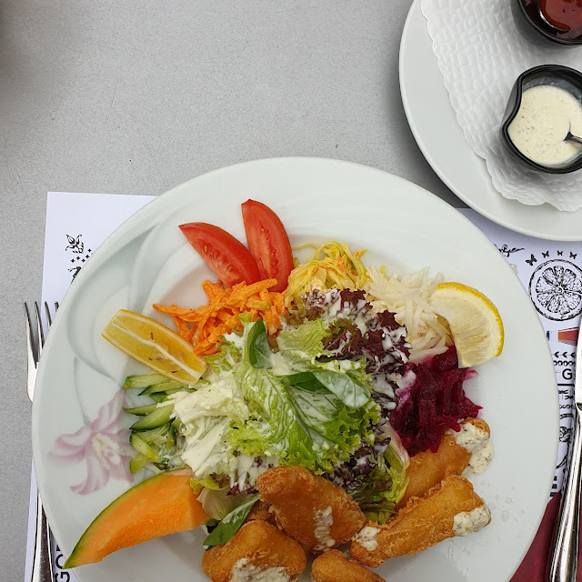 Fischknusperli Mit Gem Salat