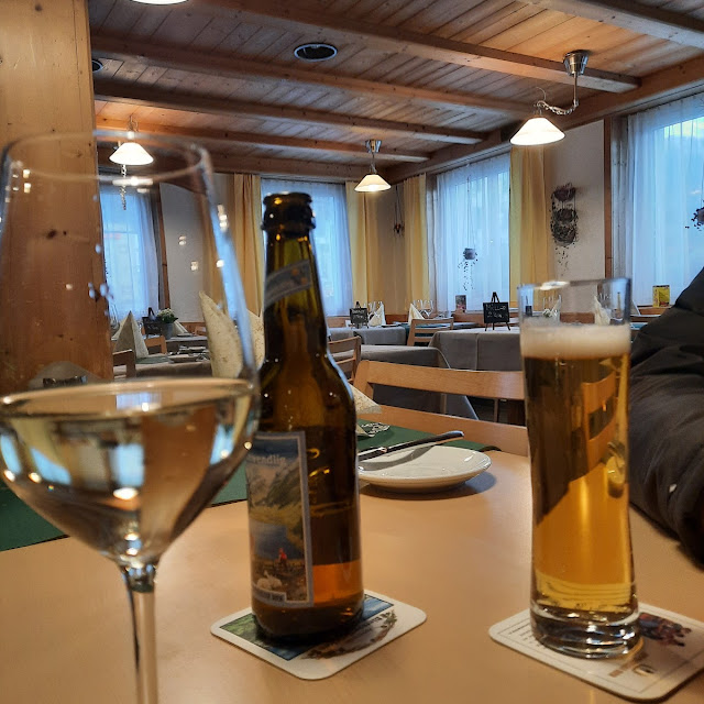 Weisswein Und Bier