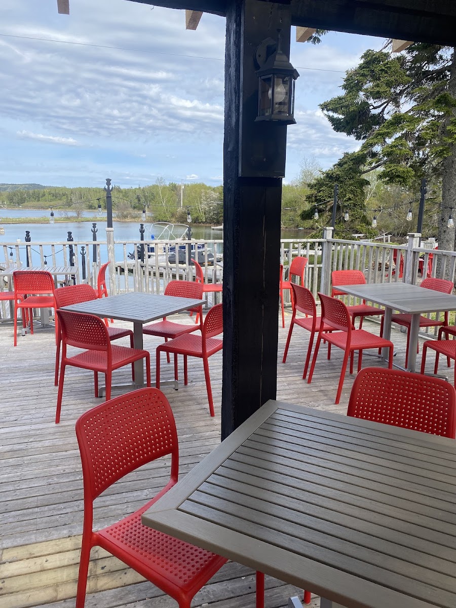 Lakeside Restaurant