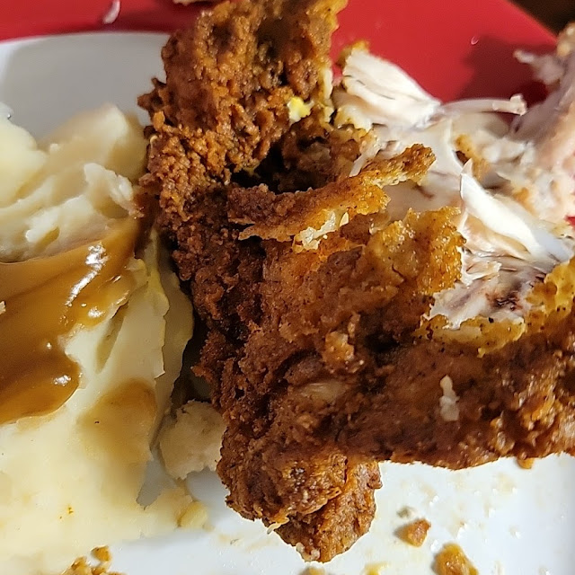 10 Piece Extra Crispy Bucket Fried Chicken