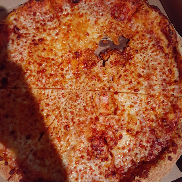 Wisconsin 6 Cheese Pizza
