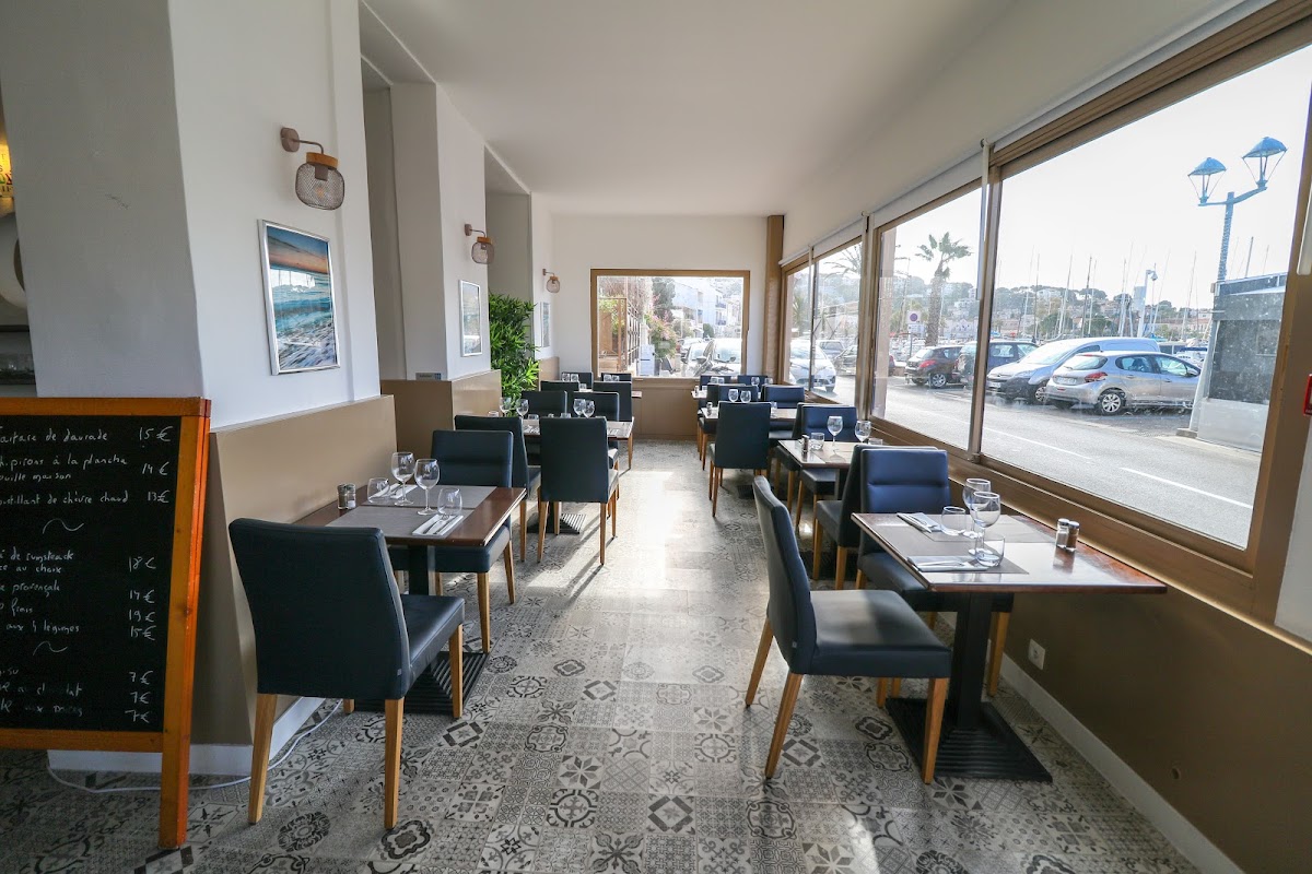 Le Telo - Hotel Bar Restaurant a Saint Mandrier