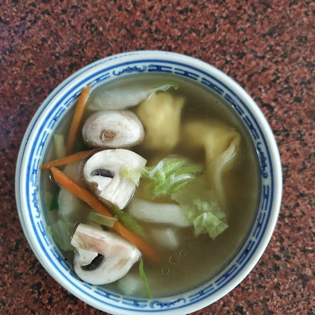 Nr 14 Wantansuppe