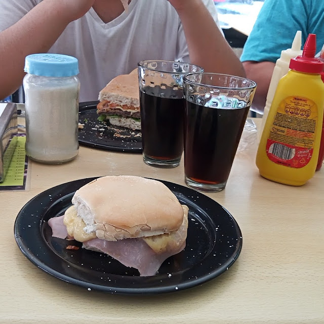 Hamburguesa de Jamon Y Queso