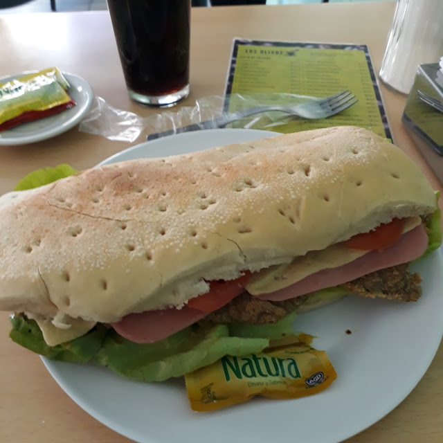 Sandwich Completo de Milanesa
