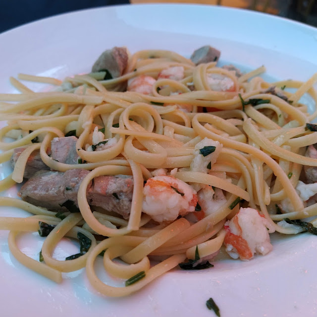 Gamberi Et Tonno Scottato Con Pasta Fresca