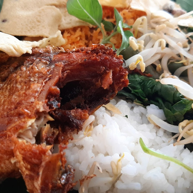 Nasi Urap Bandeng