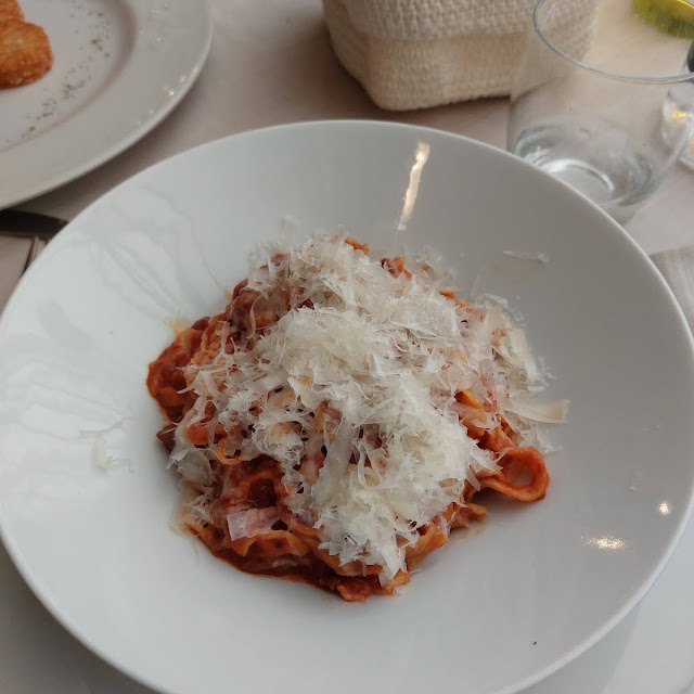 Fettuccine Con Ragù Di Manzo Al Coltello