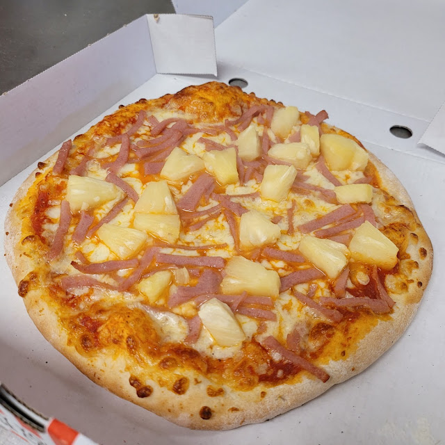 Hawaiian Pizza