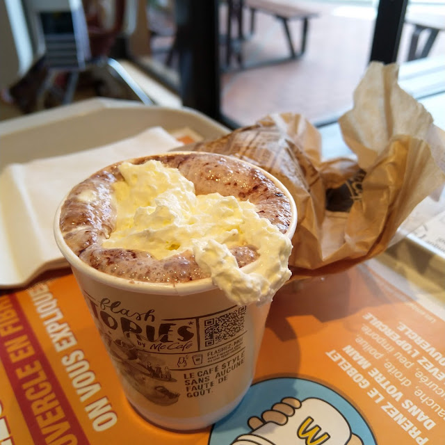 Chocolat Chaud Avec Effondrement de Chantilly