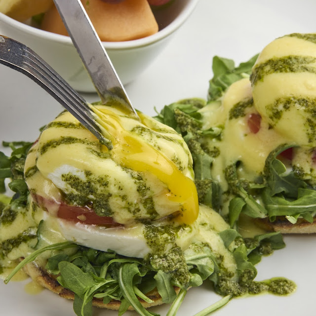 Classic Eggs Benedict