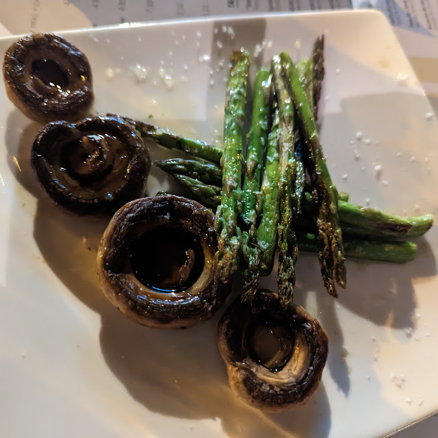 Veggies Asparagus and Mushrooms