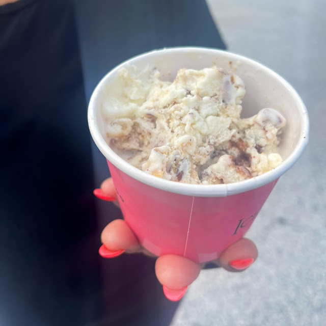 Cinnamon Roll Ice Cream