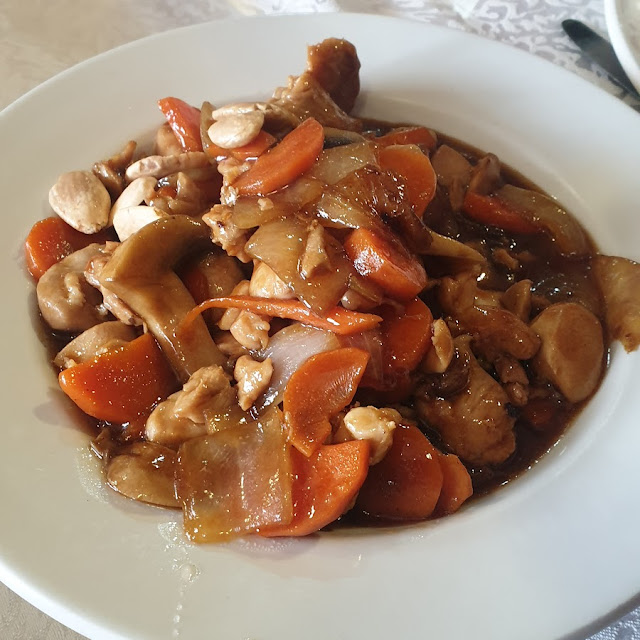 Pollo Con Almendras