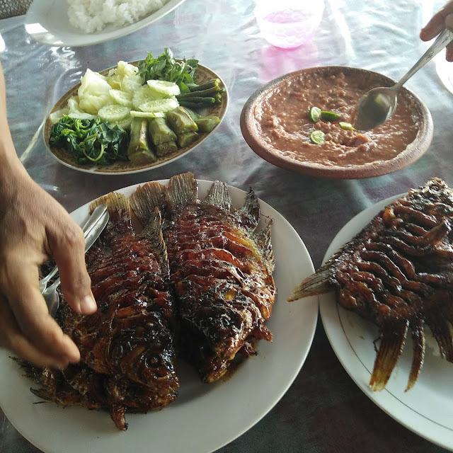 Guramk Bakar Madu
