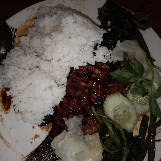 Ayam Dan Gurame Asam Manis