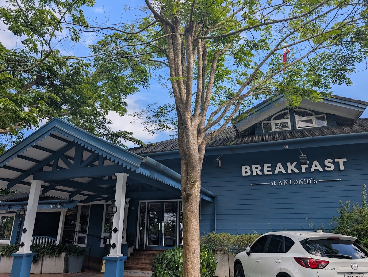 Breakfast at Antonio's