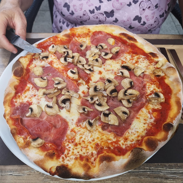 Pizza Prosciutto E Funghi