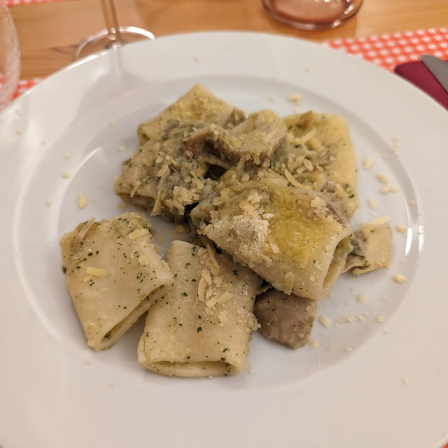 Paccheri Con Carciofi E Pecorino Di Ceci