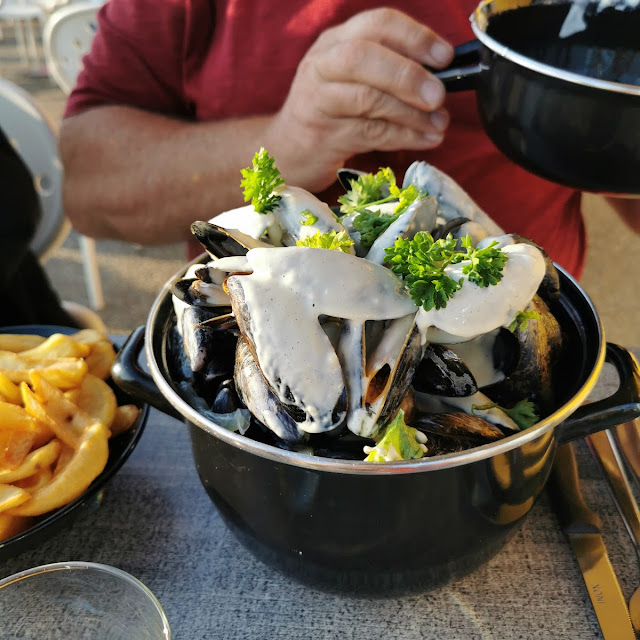 Moule Au Camembert Rôti