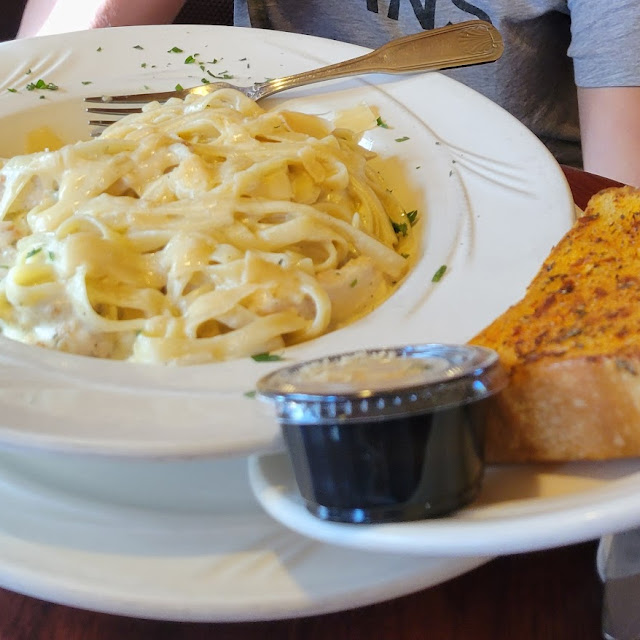 Zorba's Fettuccini & Shrimp
