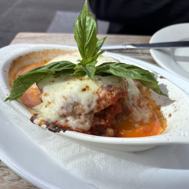 Mozzarella and Tomato Sauce