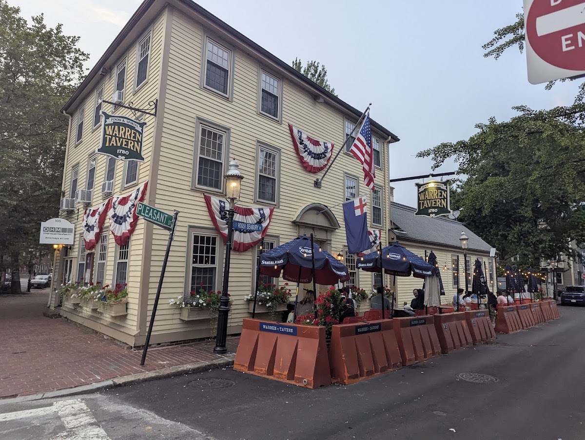 Warren Tavern