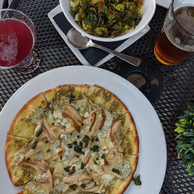 Pear Gorgonzola Flatbread