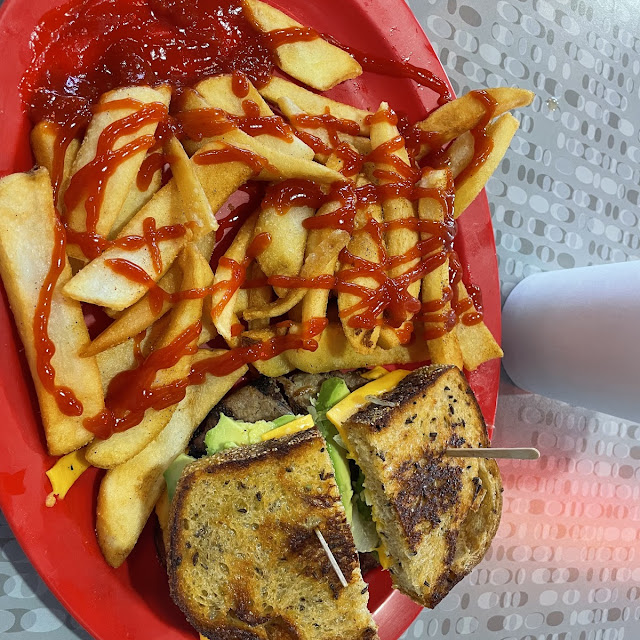 Cheeseburger and Fries