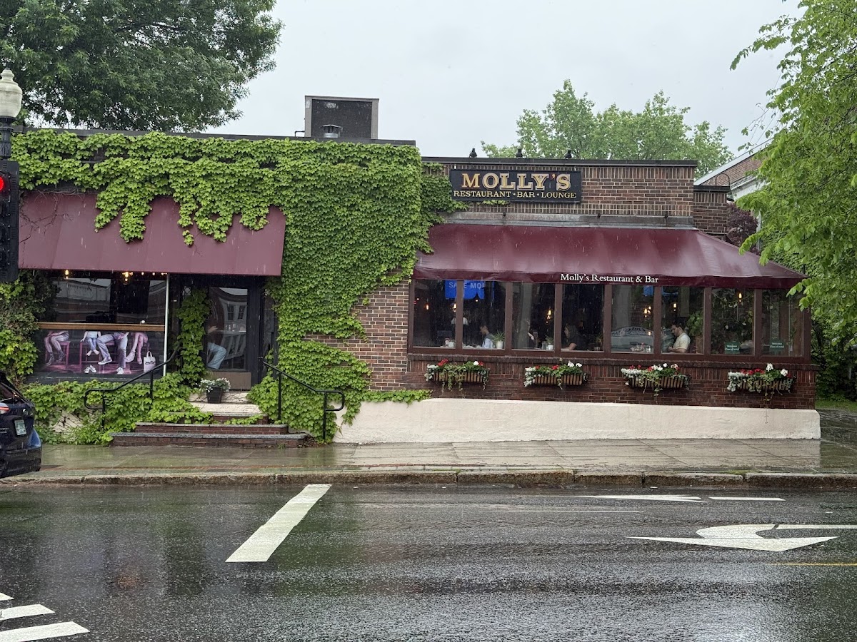Molly's Restaurant & Bar