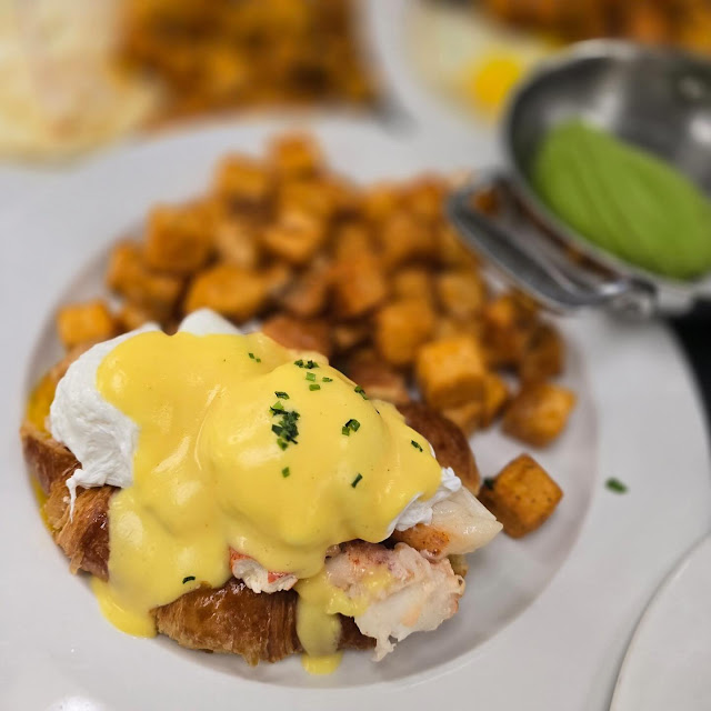 Lobster Benedict