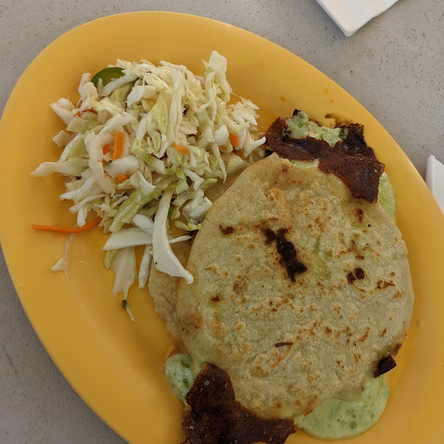 Pupusas Revueltas