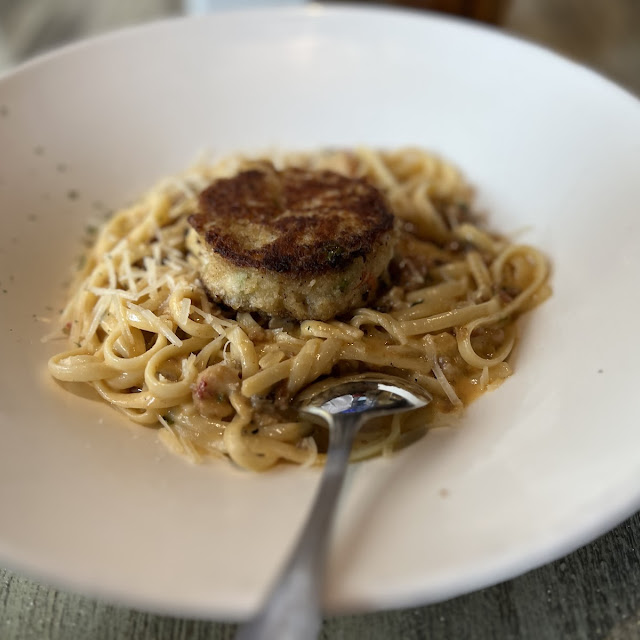 Crabcake Pasta