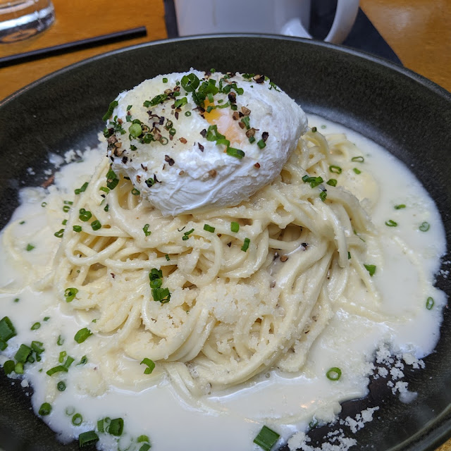 Spaghetti Cacio E Pepe