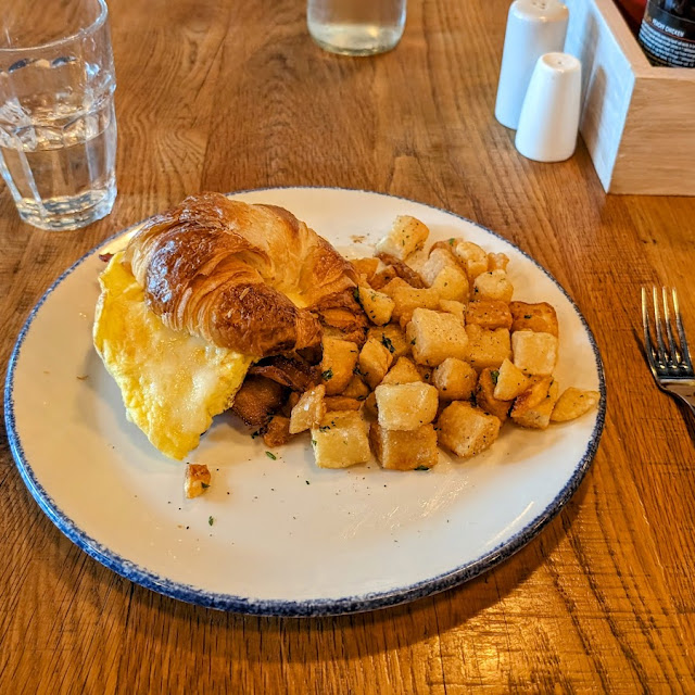 Croissant Sandwich