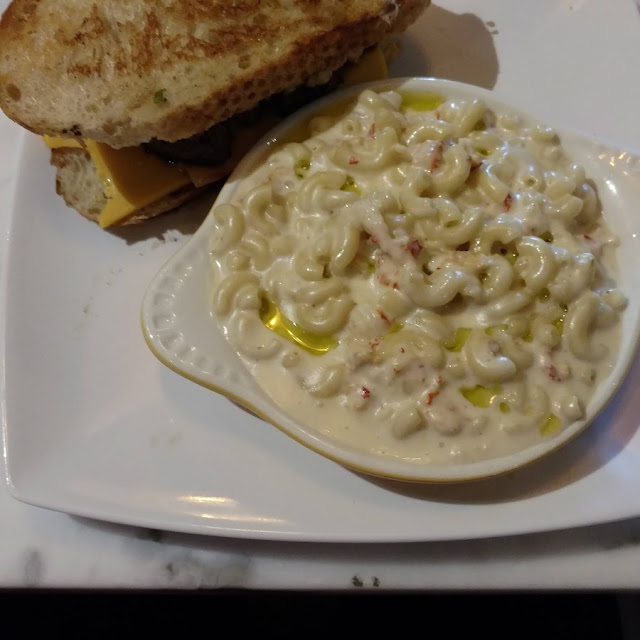 Crawfish Mac N Cheese